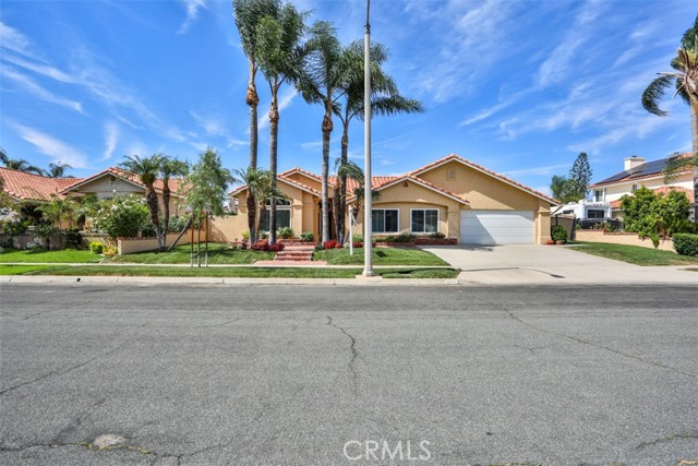 675 Avenida Terrazo, Corona CA: https://media.crmls.org/medias/7893322d-e9b2-4310-9459-7dc4a1f66c62.jpg