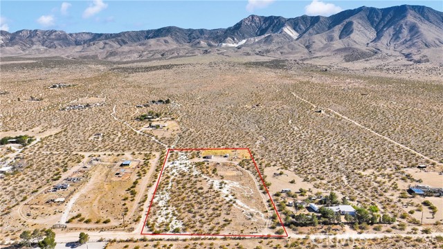 Detail Gallery Image 6 of 32 For 30229 Bourbon Rd, Lucerne Valley,  CA 92356 - 1 Beds | 1 Baths