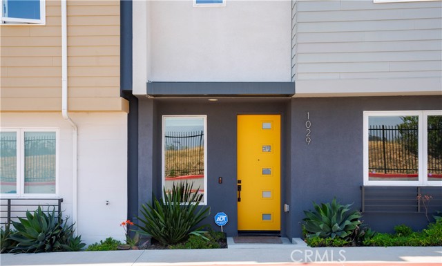 1029 White Knoll Drive, Los Angeles CA: https://media.crmls.org/medias/78940d52-d8b6-4fb1-94ec-5f2e64796215.jpg