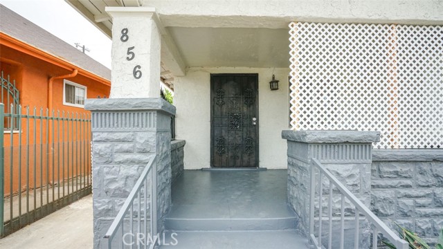856 W 47th Street, Los Angeles CA: https://media.crmls.org/medias/789413d9-b20d-402f-a8e9-86778f21b290.jpg