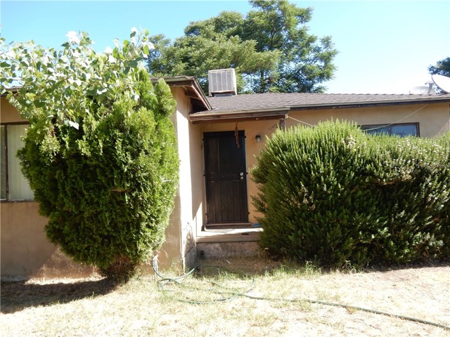 18206 Seville Avenue, Fontana CA: https://media.crmls.org/medias/78946ae9-2bdf-4db7-ae25-5ec7c2ce7619.jpg