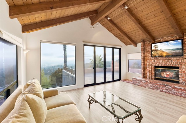 Detail Gallery Image 10 of 50 For 3696 Camino De Las Lomas, Vista,  CA 92084 - 3 Beds | 2/1 Baths