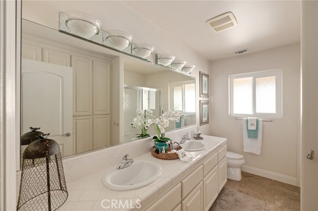 2403 Voorhees Avenue, Redondo Beach, California 90278, 4 Bedrooms Bedrooms, ,3 BathroomsBathrooms,Residential,Sold,Voorhees,SB22138890