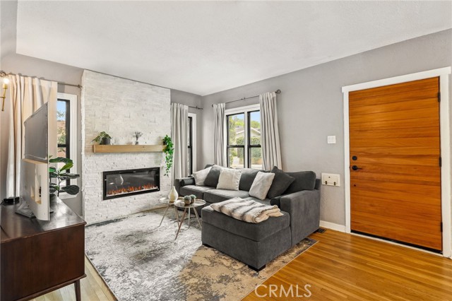 1812 Las Flores Drive, Los Angeles CA: https://media.crmls.org/medias/7895864a-0563-4753-ae25-834f215c92b6.jpg