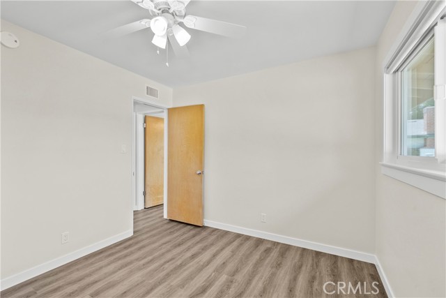 Detail Gallery Image 19 of 32 For 18644 Liggett St, Northridge,  CA 91324 - 3 Beds | 2 Baths