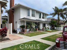 Detail Gallery Image 2 of 4 For 413 14th St, Huntington Beach,  CA 92648 - 2 Beds | 1 Baths