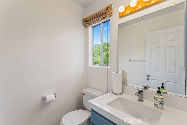 Detail Gallery Image 12 of 42 For 1023 Pintail Cir, Lake Arrowhead,  CA 92352 - 3 Beds | 2/1 Baths