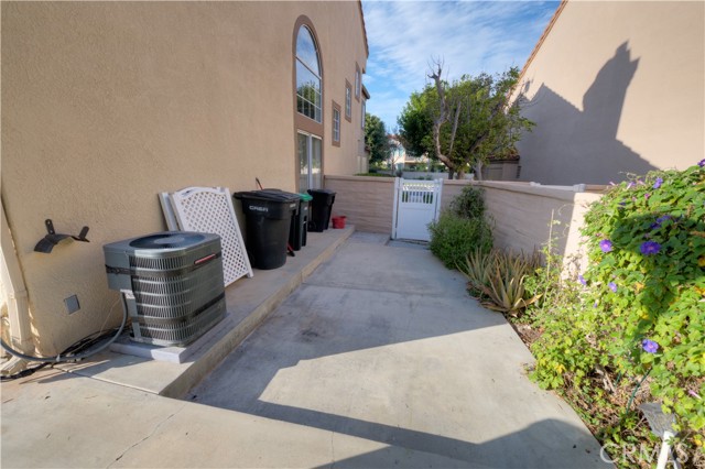 Detail Gallery Image 23 of 26 For 71 via Bacchus, Aliso Viejo,  CA 92656 - 3 Beds | 2/1 Baths