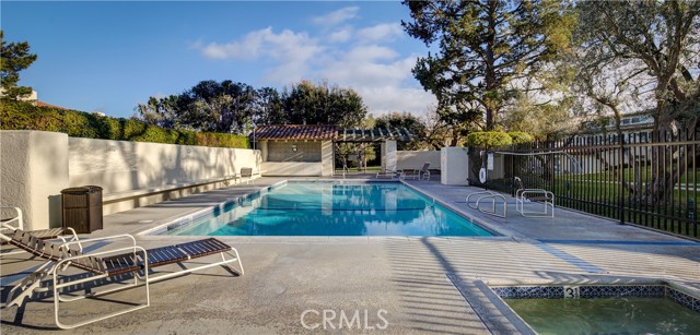 Detail Gallery Image 2 of 45 For 5 Cypress Way, Rolling Hills Estates,  CA 90274 - 3 Beds | 2 Baths