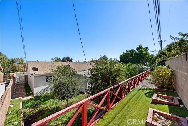 12031 Pierce Street, Sylmar CA: https://media.crmls.org/medias/78997007-acac-4e97-baab-aa83a1e85014.jpg