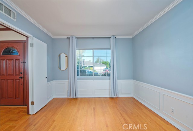 Detail Gallery Image 41 of 52 For 13608 Bassett St, Valley Glen,  CA 91405 - 6 Beds | 4 Baths