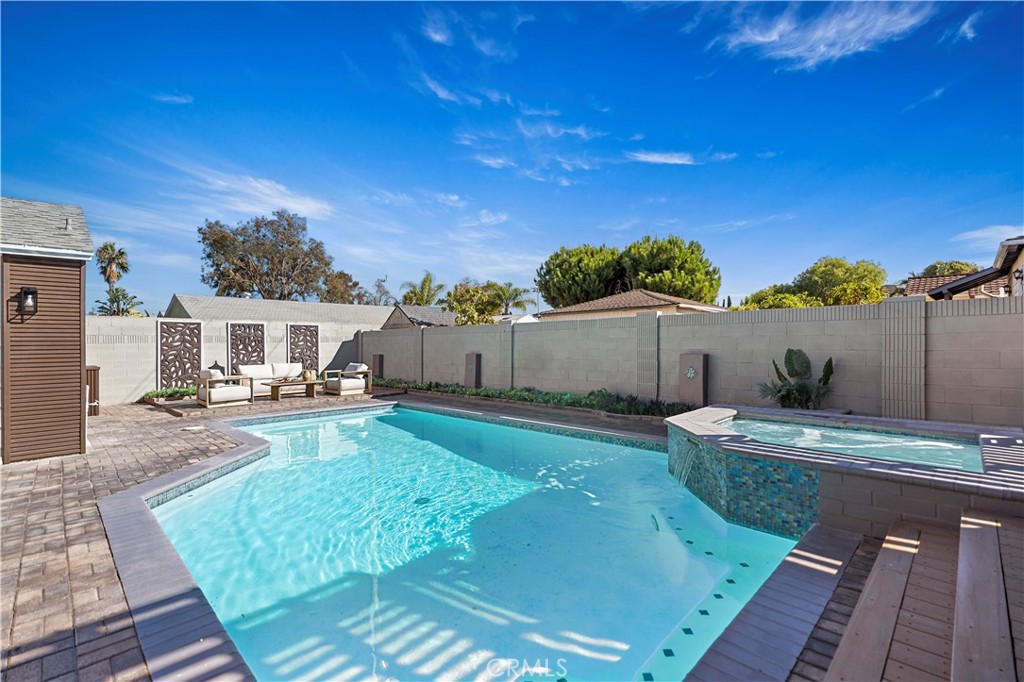 MLS #OC25232738 image #25