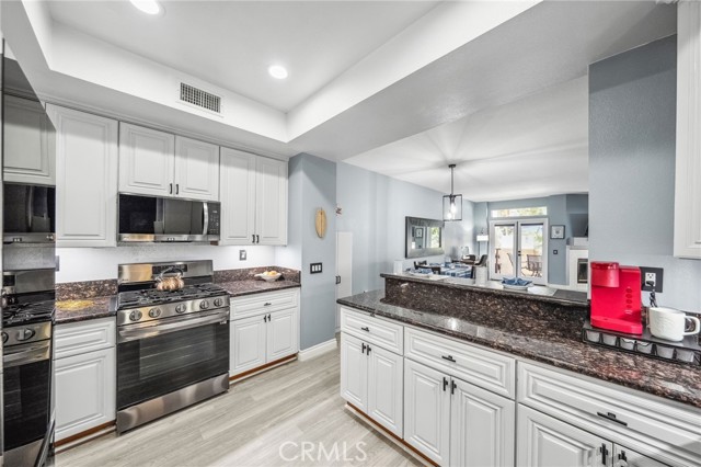 3190 Altura Court, Corona CA: https://media.crmls.org/medias/789a34f0-06a5-43f9-be9c-c32ac699c8fb.jpg