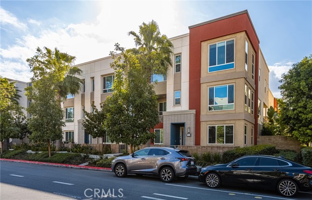 Detail Gallery Image 2 of 31 For 143 Citysquare, Irvine,  CA 92614 - 4 Beds | 3/1 Baths