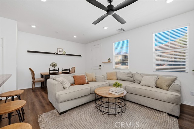 Detail Gallery Image 10 of 38 For 14562 Sienna Pl, Corona,  CA 92880 - 3 Beds | 2/1 Baths