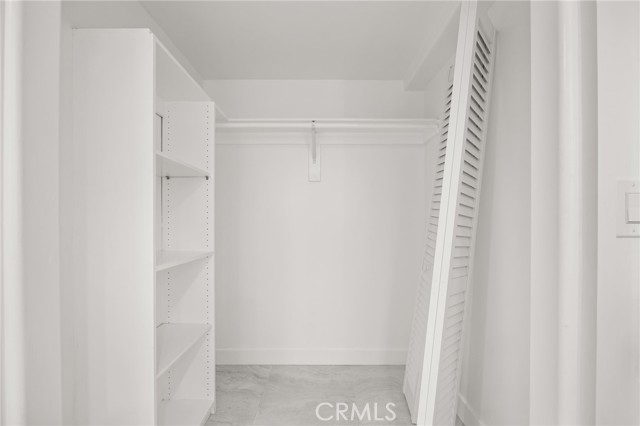Detail Gallery Image 20 of 32 For 2391 Yorkshire Dr, Los Angeles,  CA 90065 - 3 Beds | 2/1 Baths