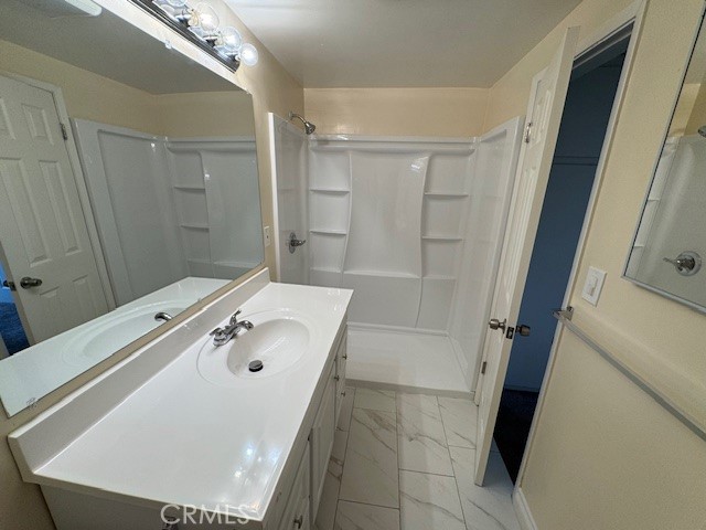 Detail Gallery Image 6 of 15 For 3568 Brenton Ave, Lynwood,  CA 90262 - – Beds | – Baths
