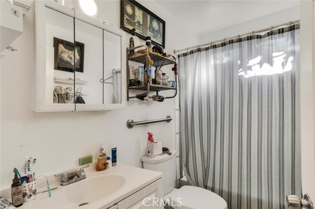 Detail Gallery Image 12 of 18 For 418 420 E 120th St, Los Angeles,  CA 90061 - – Beds | – Baths