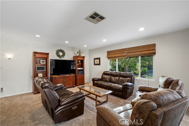Detail Gallery Image 27 of 45 For 2937 Claremont Heights, Claremont,  CA 91711 - 3 Beds | 2/1 Baths
