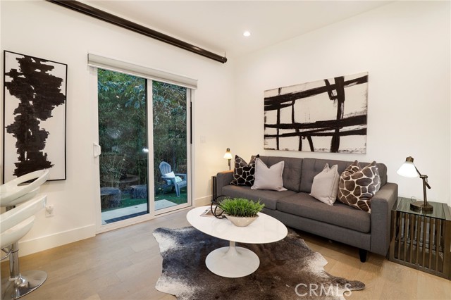 Detail Gallery Image 44 of 59 For 15122 Morrison St, Sherman Oaks,  CA 91403 - 4 Beds | 3/1 Baths