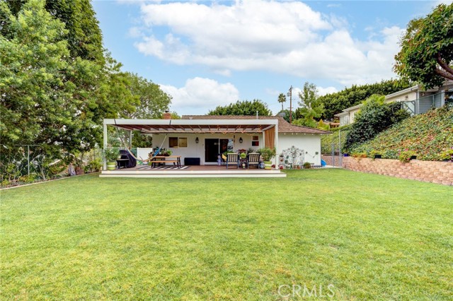 2219 Estribo Drive, Rolling Hills Estates, California 90274, 3 Bedrooms Bedrooms, ,2 BathroomsBathrooms,Residential,Sold,Estribo,SB21211200