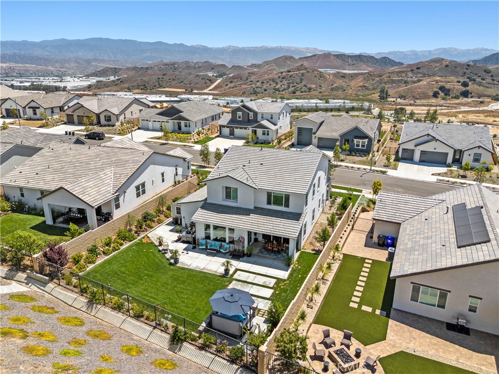 https://media.crmls.org/medias/789ca6a0-8af7-463f-bcd8-1fe9eed5f8bf.jpg?preset=X-Large