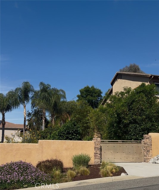 Detail Gallery Image 2 of 6 For 23350 Clipper Ct, Canyon Lake,  CA 92587 - 3 Beds | 2 Baths