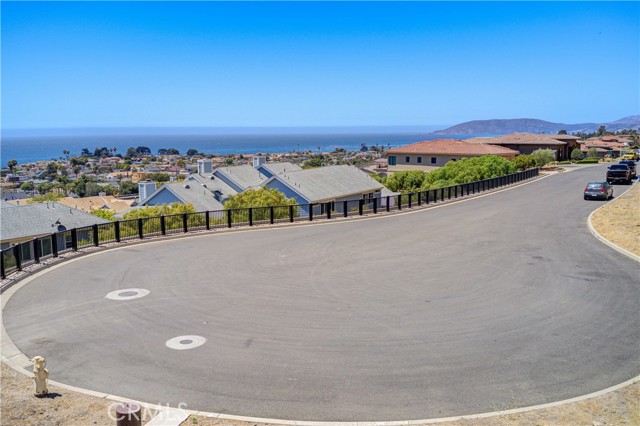 Detail Gallery Image 11 of 24 For 1253 Costa Brava, Pismo Beach,  CA 93449 - 3 Beds | 3/2 Baths