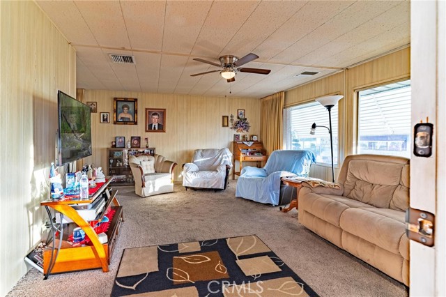 Detail Gallery Image 7 of 41 For 4095 Fruit St #328,  La Verne,  CA 91750 - 2 Beds | 2 Baths