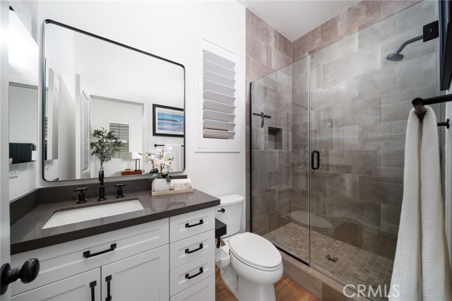 17042 Meteor Way, Riverside CA: https://media.crmls.org/medias/789e44e8-0721-42b5-b720-6b9c1d30c81c.jpg