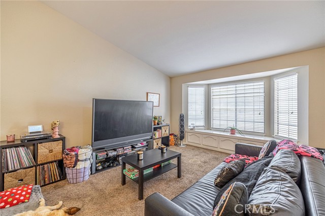 13290 Riverview Drive, Victorville CA: https://media.crmls.org/medias/789f24b1-e6a4-4fed-bedb-62b14863ac83.jpg