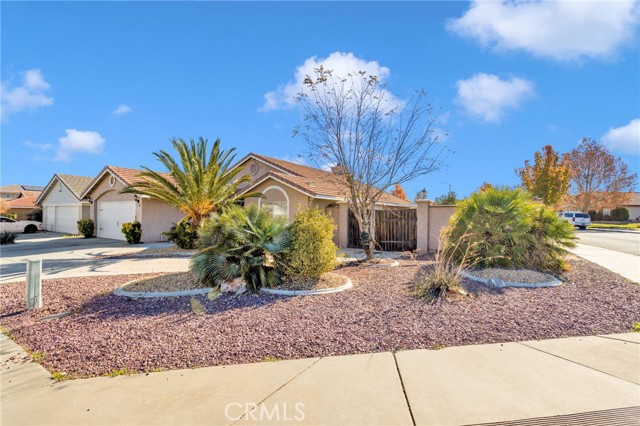 Detail Gallery Image 5 of 48 For 14405 Cedar, Hesperia,  CA 92344 - 4 Beds | 2 Baths