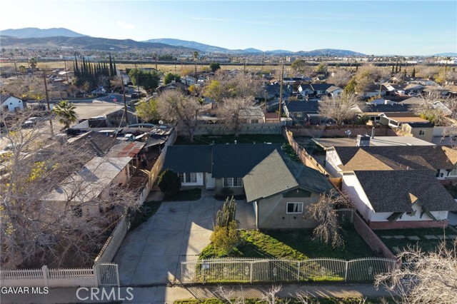 Detail Gallery Image 5 of 30 For 38609 Glenraven, Palmdale,  CA 93550 - 3 Beds | 2 Baths