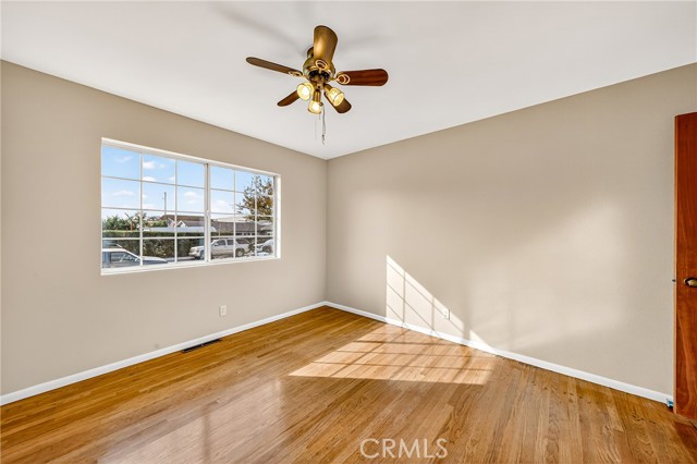 5382 Park Place, Chino CA: https://media.crmls.org/medias/789ff1fe-1904-473b-98a1-755d026dcfc4.jpg