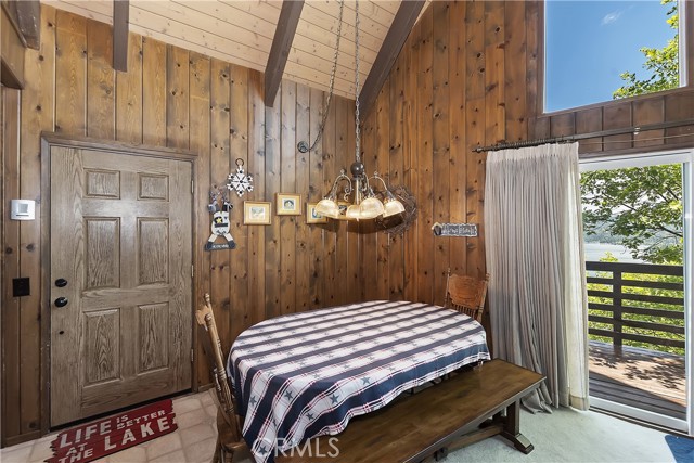 Detail Gallery Image 6 of 36 For 1096 Nadelhorn Dr, Lake Arrowhead,  CA 92352 - 3 Beds | 3 Baths