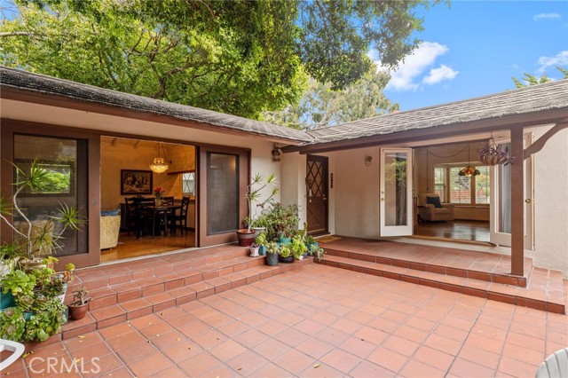 113 Vista Del Parque, Redondo Beach, California 90277, 2 Bedrooms Bedrooms, ,1 BathroomBathrooms,Residential,Sold,Vista Del Parque,SB24098927