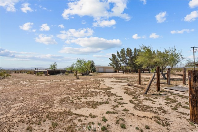 16818 Koch Street, Mojave CA: https://media.crmls.org/medias/78a15020-b647-4867-a39b-f4442882fd44.jpg