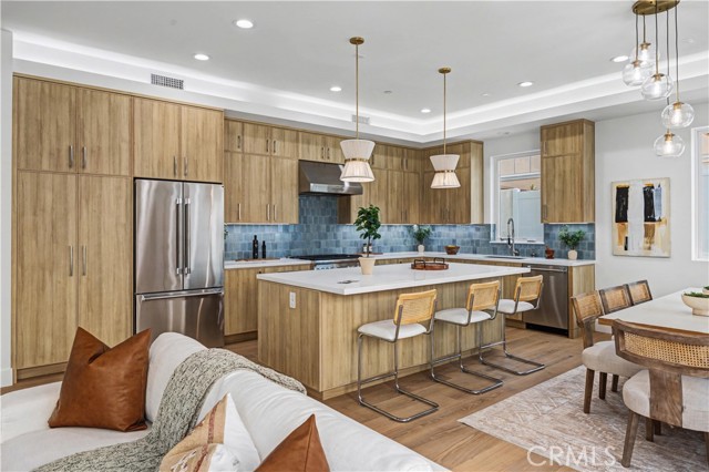 Detail Gallery Image 5 of 43 For 2203 Marshalfield #B,  Redondo Beach,  CA 90278 - 4 Beds | 3/1 Baths