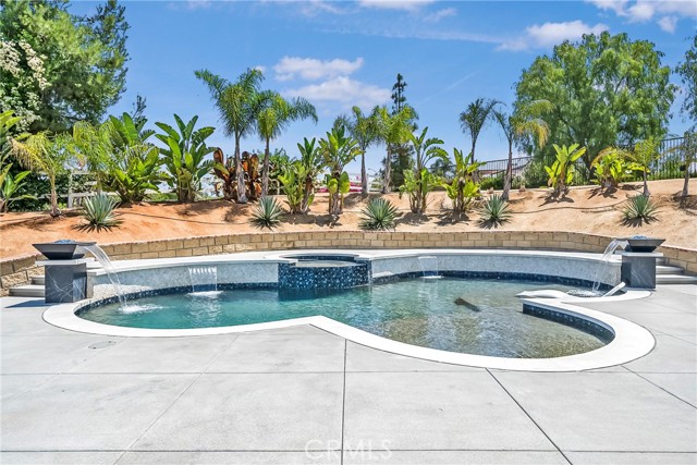 17530 Dry Run Court, Riverside CA: https://media.crmls.org/medias/78a22f81-7b56-4aa4-a512-5d3e24abd4bb.jpg