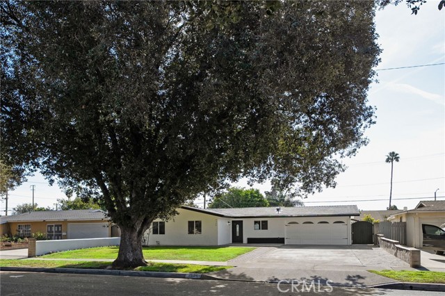 Detail Gallery Image 2 of 30 For 2524 W Borchard Ave, Santa Ana,  CA 92704 - 3 Beds | 2 Baths