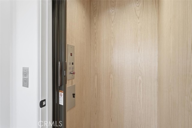 Detail Gallery Image 6 of 41 For 617 N Irena Ave a,  Redondo Beach,  CA 90277 - 4 Beds | 3/1 Baths