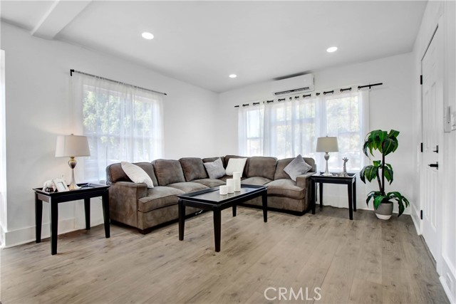 5306 2nd Ave, Los Angeles, CA, 90043 5306 2nd Ave, Los Angeles, CA, 90043