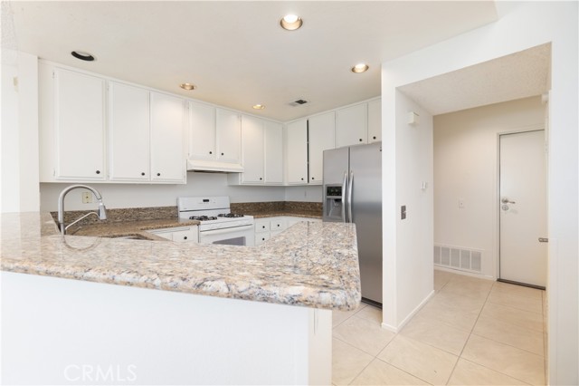 Detail Gallery Image 12 of 43 For 1150 San Marino Ct #103,  Corona,  CA 92881 - 3 Beds | 2/1 Baths