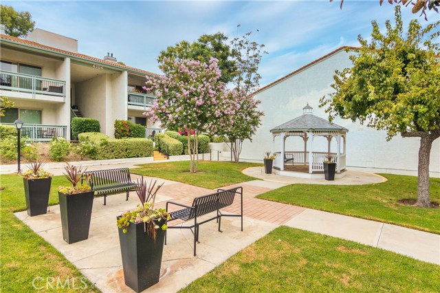 Detail Gallery Image 27 of 32 For 23679 Park Capri #13,  Calabasas,  CA 91302 - 2 Beds | 2 Baths