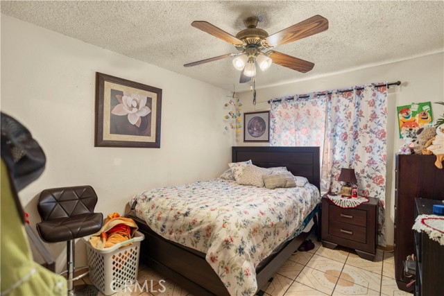 Detail Gallery Image 11 of 18 For 232 Rodriguez Ave, Shafter,  CA 93263 - 3 Beds | 1 Baths