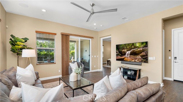 126 Luneta Lane, Rancho Mission Viejo CA: https://media.crmls.org/medias/78a62eaa-93d0-483d-8d86-4d92d81692ca.jpg