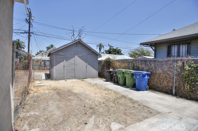 531 W 61st Street, Los Angeles CA: https://media.crmls.org/medias/78a69d38-c8bd-4feb-8660-e8b5843d65bd.jpg