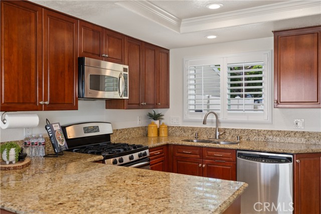 Detail Gallery Image 13 of 52 For 27776 Aberdeen, Mission Viejo,  CA 92691 - 3 Beds | 2/1 Baths