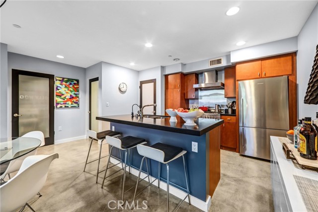 Detail Gallery Image 15 of 31 For 1120 N El Centro #5,  Los Angeles,  CA 90038 - 2 Beds | 2/1 Baths