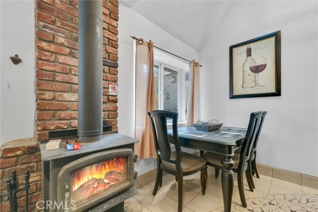 710 Marin Road, Big Bear Lake CA: https://media.crmls.org/medias/78a7579c-92ba-40ff-856d-f474169cb759.jpg